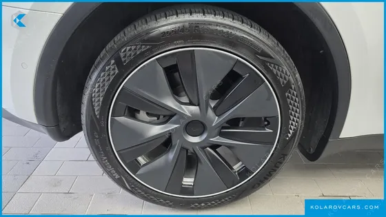 TESLA MODEL Y LONG RANGE AWD