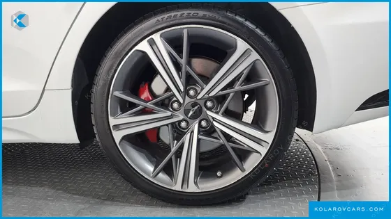 GENESIS G70 GASOLINE 2.5T 4WD