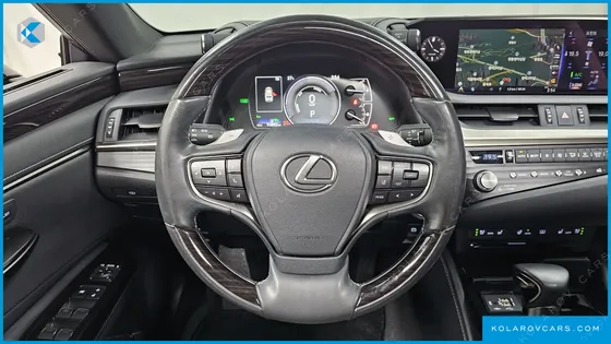 LEXUS ES LUXURY PLUS