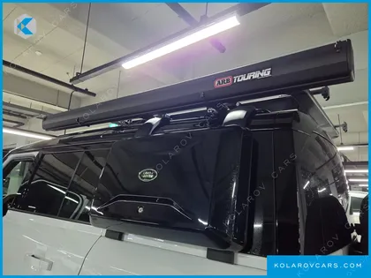 LAND ROVER DEFENDER 110 D300 X-DYNAMIC HSE
