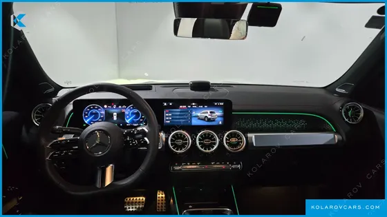 MERCEDES EQB EQB300 4MATIC AMG LINE