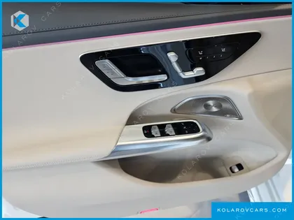 MERCEDES E-CLASS E300 4MATIC EXCLUSIVE
