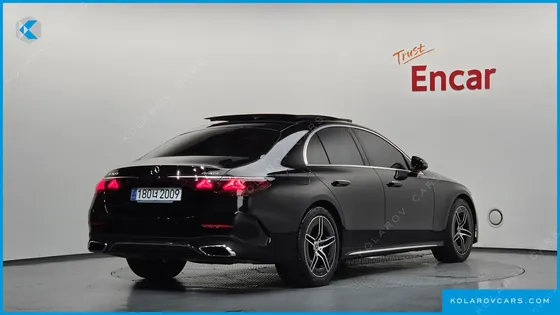 MERCEDES E-CLASS E300 4MATIC AMG LINE