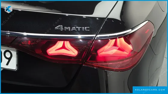 MERCEDES E-CLASS E300 4MATIC AMG LINE