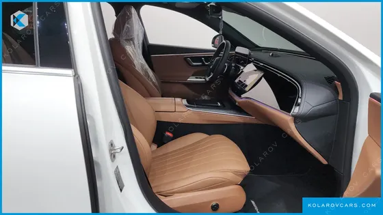 MERCEDES E-CLASS E300 4MATIC AMG LINE