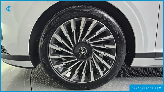 HYUNDAI GRANDEUR CALLIGRAPHY