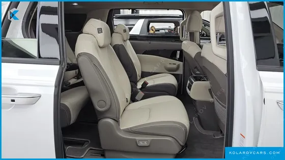 KIA CARNIVAL 9-SEATER SIGNATURE