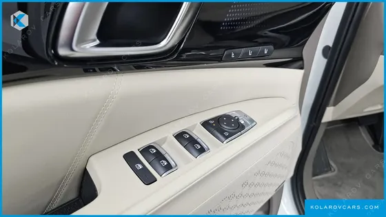 KIA CARNIVAL 9-SEATER SIGNATURE