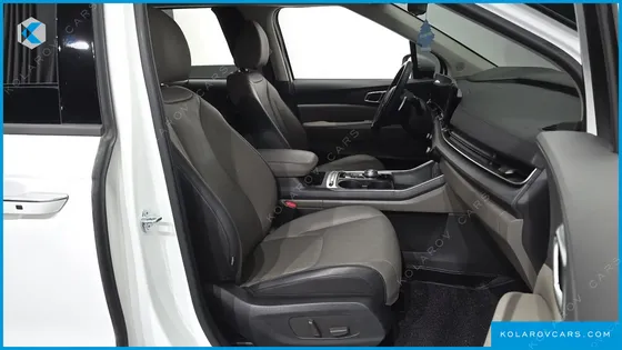 KIA CARNIVAL 9-SEATER NOBLESSE