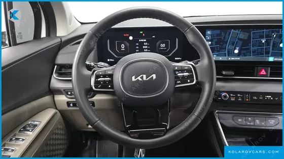 KIA CARNIVAL 9-SEATER NOBLESSE