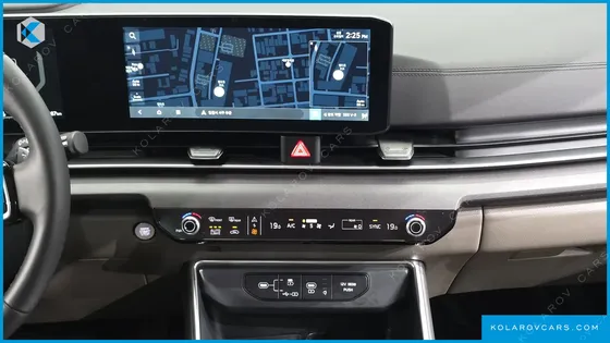 KIA CARNIVAL 9-SEATER NOBLESSE
