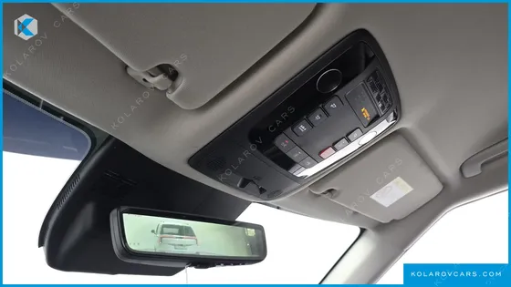 KIA CARNIVAL 9-SEATER NOBLESSE