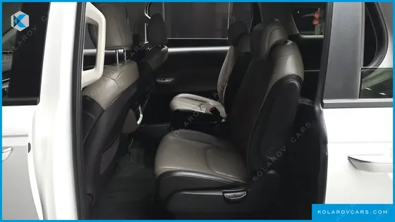 KIA CARNIVAL HEV 9 SEATER PRESTIGE