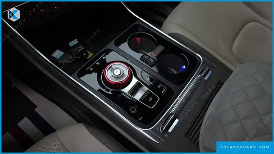 KIA CARNIVAL HEV 9-SEATER HI-LIMOUSINE