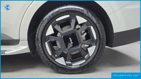 KIA CARNIVAL HEV 9SEATER SIGNATURE