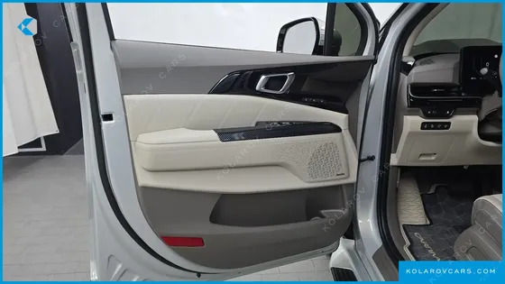 KIA CARNIVAL HEV 9SEATER SIGNATURE