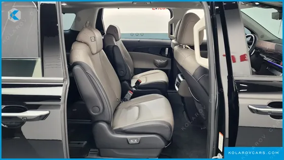 KIA CARNIVAL GASOLINE 9-SEATER SIGNATURE