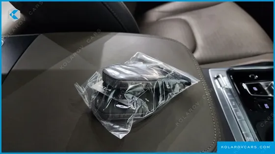 KIA CARNIVAL GASOLINE 9-SEATER SIGNATURE