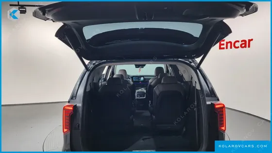 KIA CARNIVAL GASOLINE 9-SEATER SIGNATURE