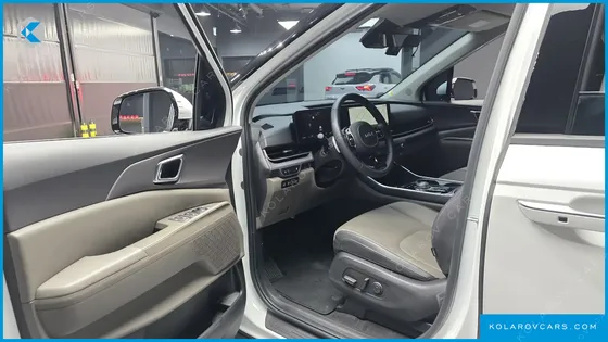 KIA CARNIVAL GASOLINE 9-SEATER NOBLESSE
