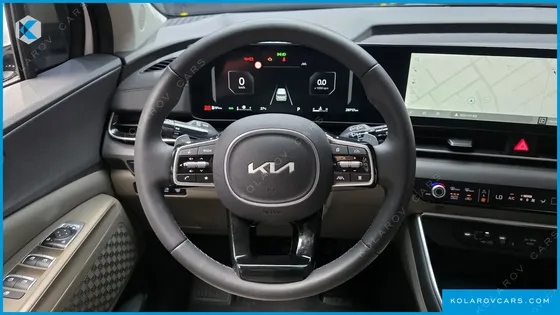 KIA CARNIVAL GASOLINE 9-SEATER NOBLESSE