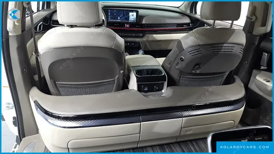 KIA CARNIVAL HEV 4-SEATER HI LIMOUSINE