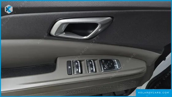 KIA CARNIVAL 9-SEATER PRESTIGE