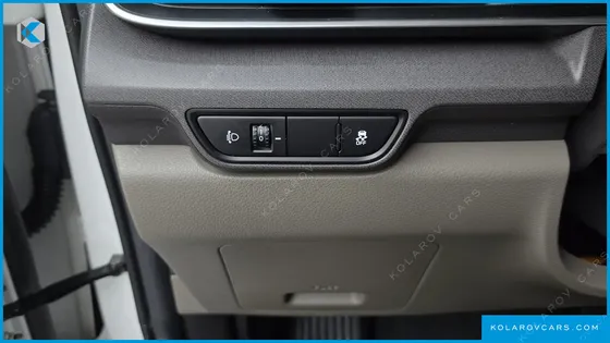 KIA CARNIVAL 9-SEATER PRESTIGE