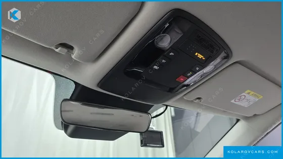 KIA CARNIVAL 9-SEATER PRESTIGE