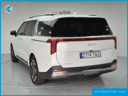 KIA CARNIVAL GASOLINE 9-SEATER SIGNATURE