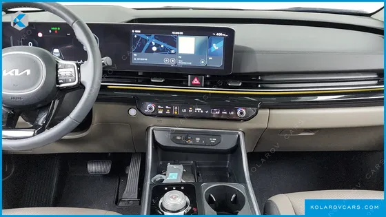 KIA CARNIVAL GASOLINE 7-SEATER SIGNATURE