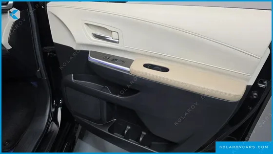 TOYOTA SIENNA 2.5 HYBRID AWD