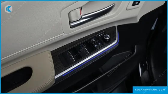 TOYOTA SIENNA 2.5 HYBRID AWD