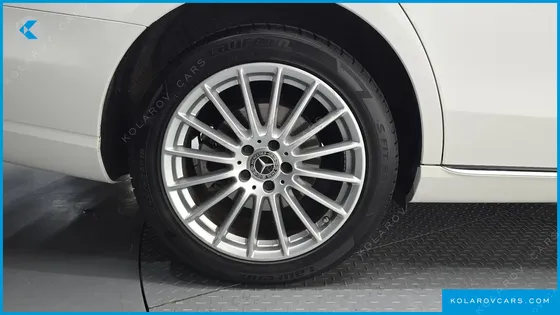 MERCEDES E-CLASS E220D 4MATIC EXCLUSIVE