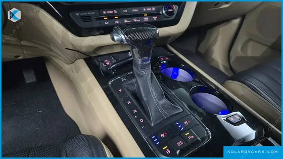 KIA CARNIVAL 9-SEATER HI-LIMOUSINE