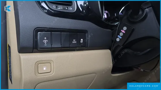 KIA CARNIVAL 9-SEATER HI-LIMOUSINE