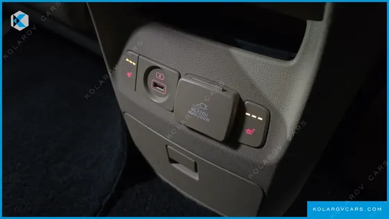 KIA CARNIVAL 9-SEATER HI-LIMOUSINE