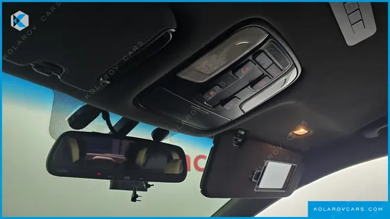 KIA CARNIVAL 9-SEATER HI-LIMOUSINE