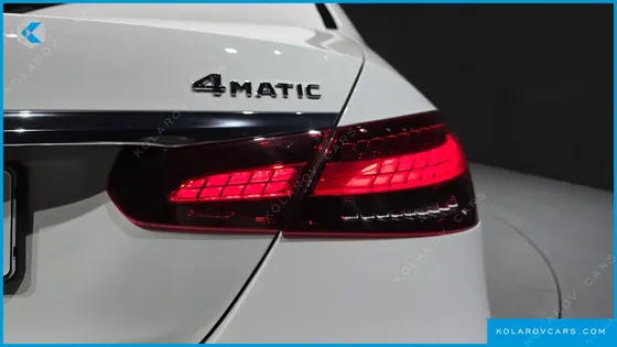 MERCEDES E-CLASS E220D 4MATIC AMG LINE