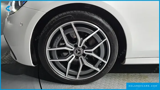 MERCEDES E-CLASS E220D 4MATIC AMG LINE