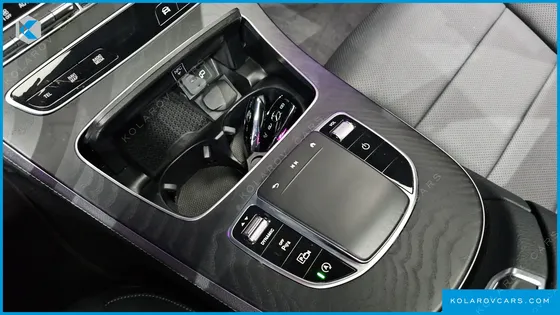 MERCEDES E-CLASS E220D 4MATIC AMG LINE