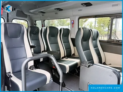 HYUNDAI SOLATI 15-SEATER