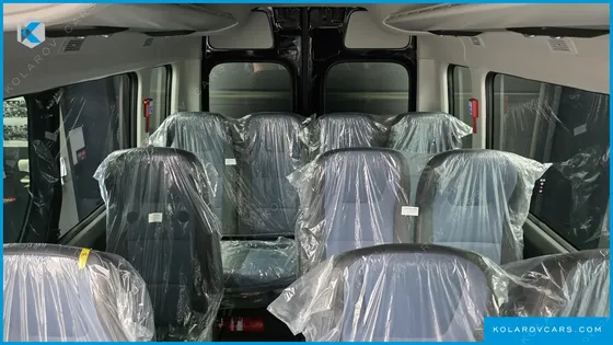 HYUNDAI SOLATI 15-SEATER