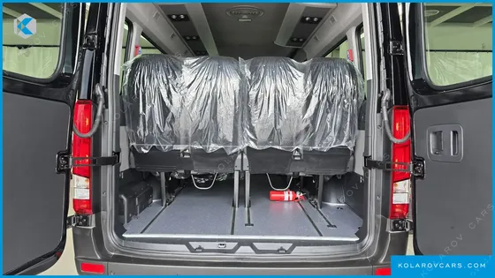 HYUNDAI SOLATI 15-SEATER