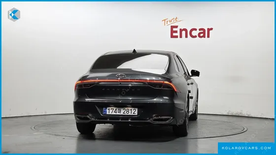 HYUNDAI GRANDEUR LE BLANC