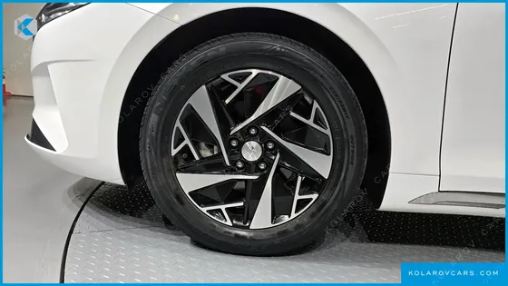 HYUNDAI GRANDEUR LE BLANC