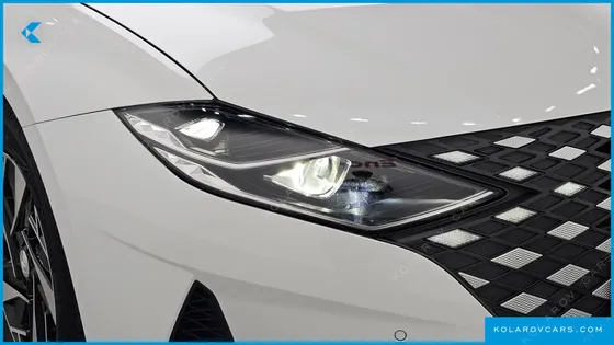HYUNDAI GRANDEUR LE BLANC