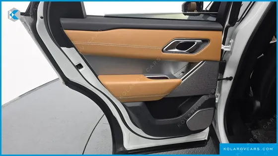 LAND ROVER RANGE ROVER VELAR 3.0 D300 R-DYNAMIC HSE