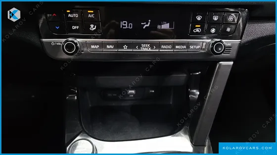 KIA SELTOS GASOLINE 1.6 TURBO 2WD