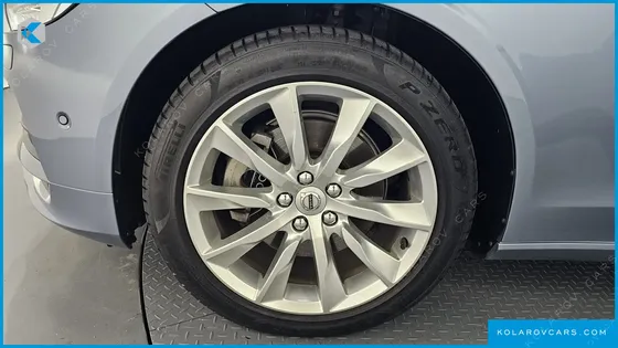 VOLVO S90 T5 MOMENTUM